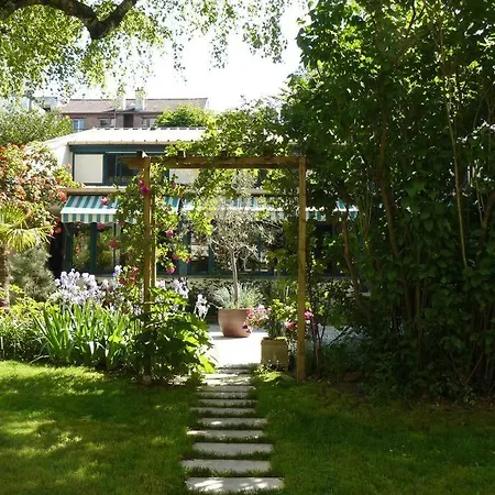Maison Avec Jardin à 15 Mn De La Tour Eiffel Villa